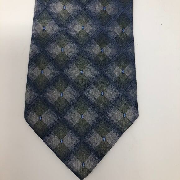 Van Heusen 100% silk tie, 60” long and 4” wide, blue and silver geometric - Picture 3 of 5